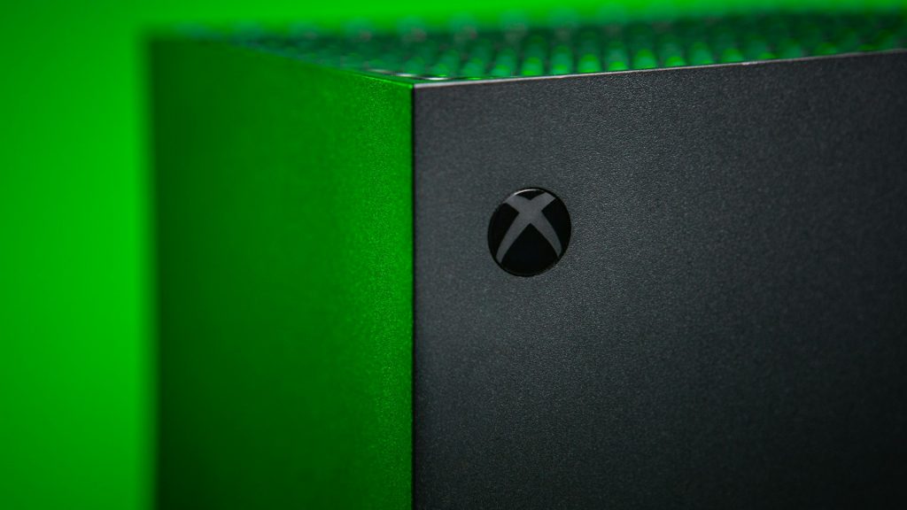 A Estratégia Dupla da Microsoft: Os Desafios da Nuvem e o Futuro Híbrido do Xbox